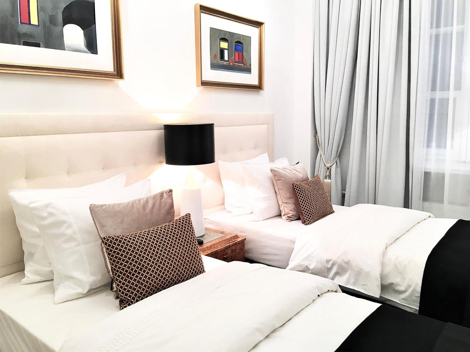 Mondrian Luxury Suites Unesco Old Town Varsó Szoba fotó