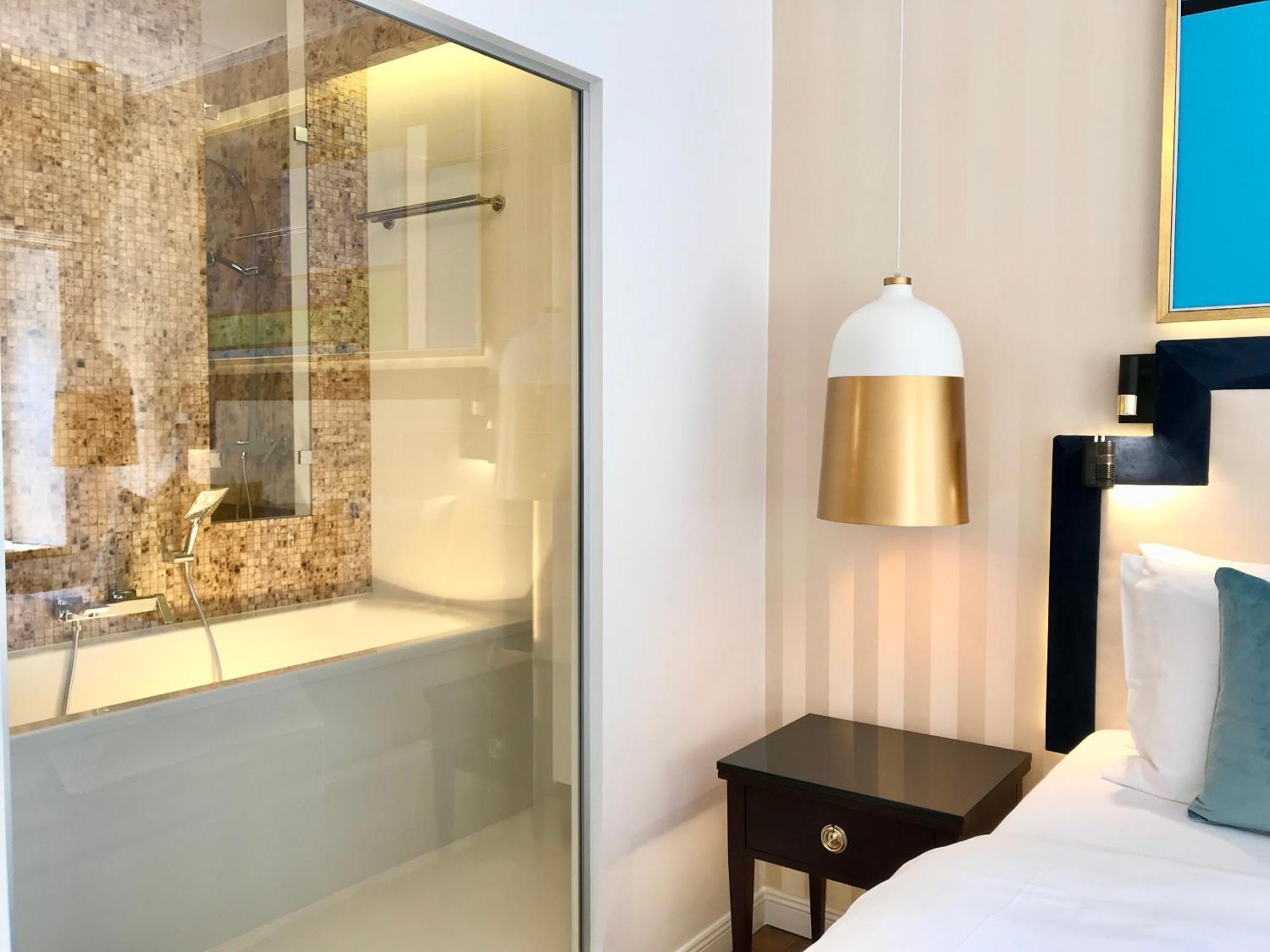 Mondrian Luxury Suites Unesco Old Town Varsó Szoba fotó