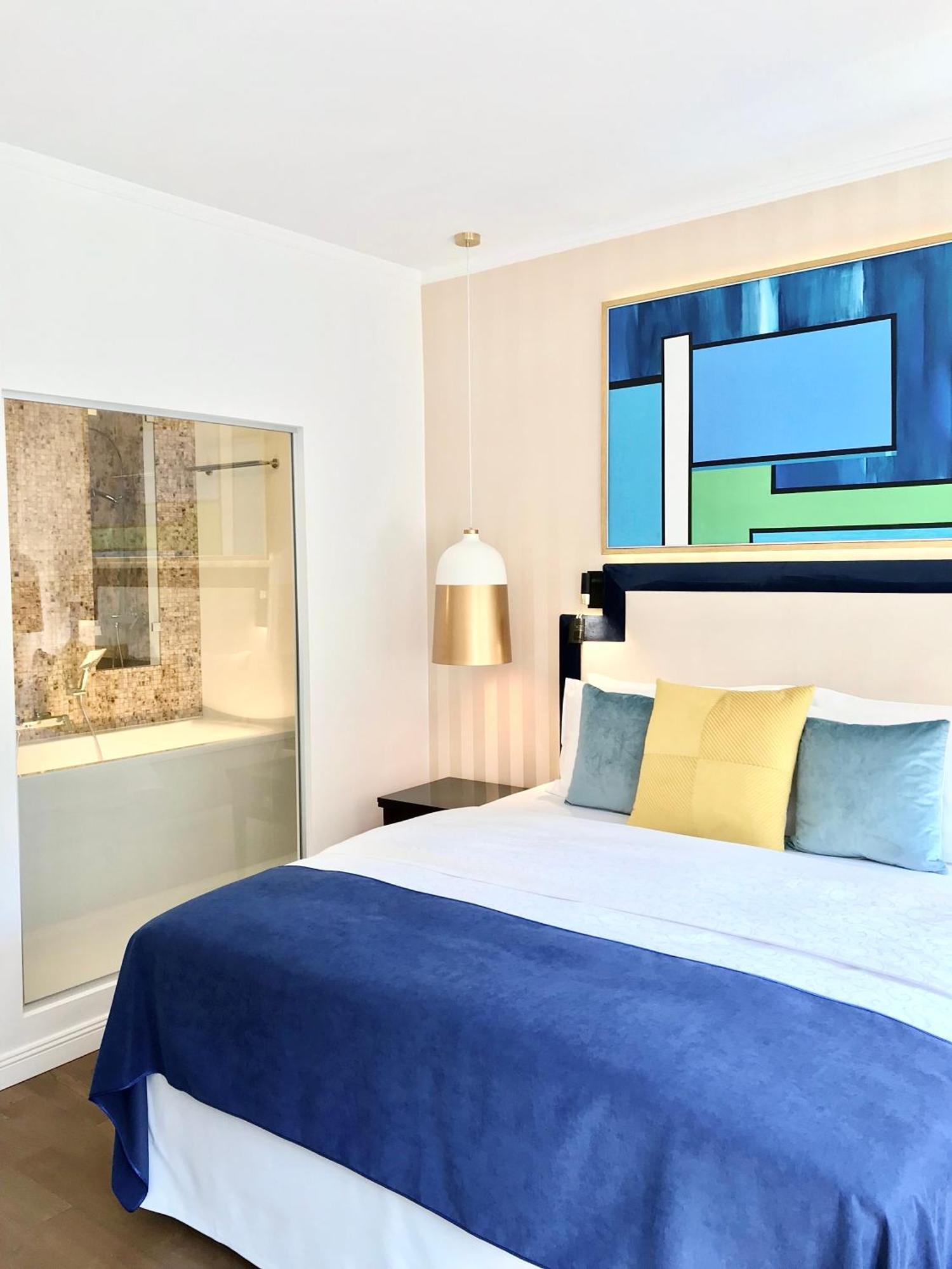 Mondrian Luxury Suites Unesco Old Town Varsó Szoba fotó