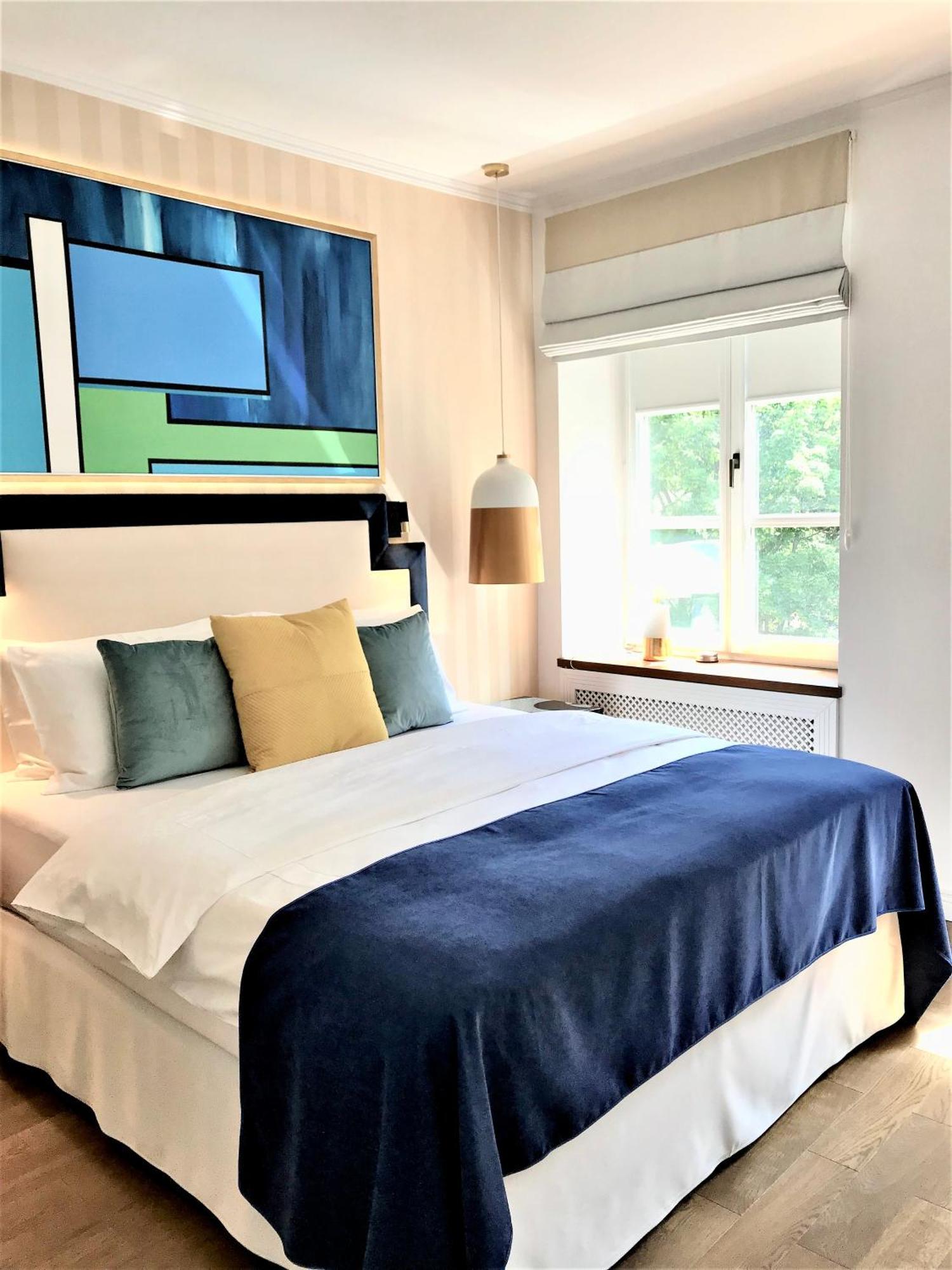 Mondrian Luxury Suites Unesco Old Town Varsó Szoba fotó